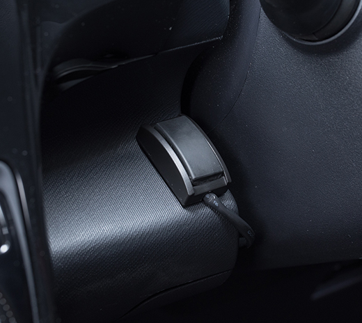 貼り付けタイプの昼間点灯ON-OFFスイッチ