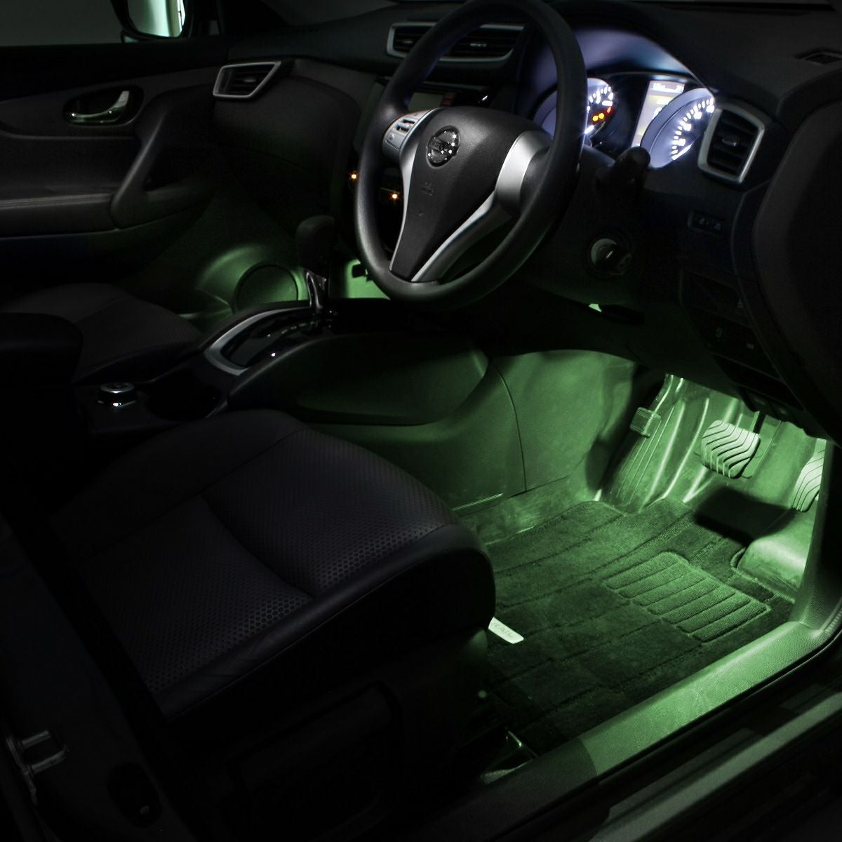 エクストレイル(T32/NT32)専用LEDフットライトキット 前後席セット