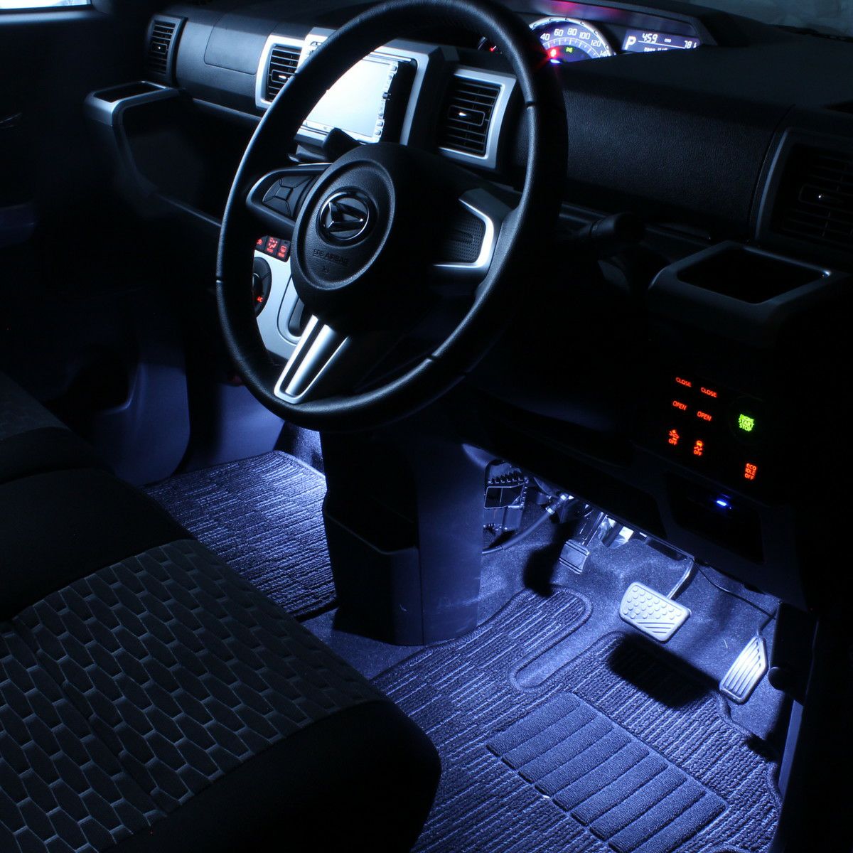 ウェイク（LA700S/LA710S）マイナーチェンジ前専用LEDフットライト