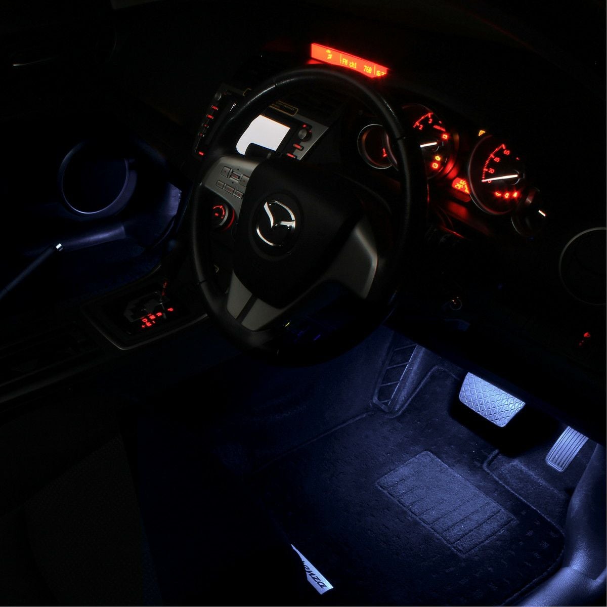 アテンザ/アテンザワゴン(GH)専用LEDフットライトキット | エーモン