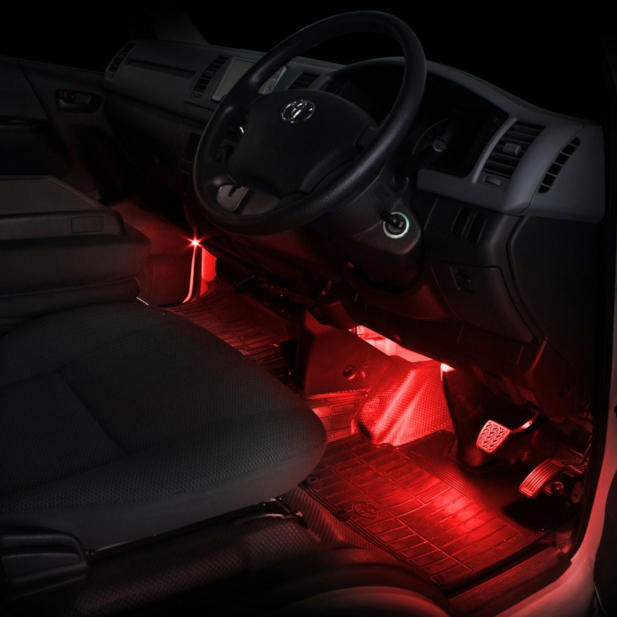 ハイエース(TRH200系)/レジアスエース(KDH200系)専用LEDフットライト